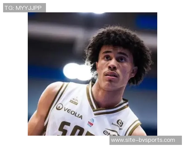 特拉奥雷在NBA赛场表现不佳中国解说员直言其状态令人失望 特拉奥雷在NBA赛场表现不佳中国解说员直言其状态令人失望