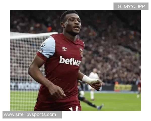 库杜斯本赛季过人数据惊人68次尝试32次成功领跑五大联赛