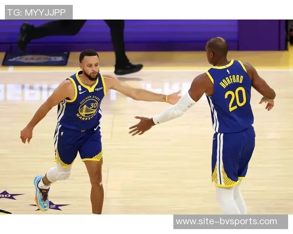 追梦谈防守文班表现：马刺为他设计多样掩护我仿佛在追逐库里的脚步