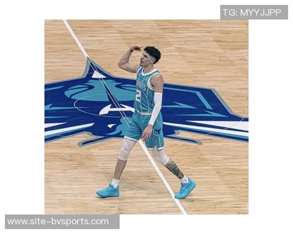 拉梅洛鲍尔表现失常21投仅5中难救球队三分球命中率低迷失误频繁