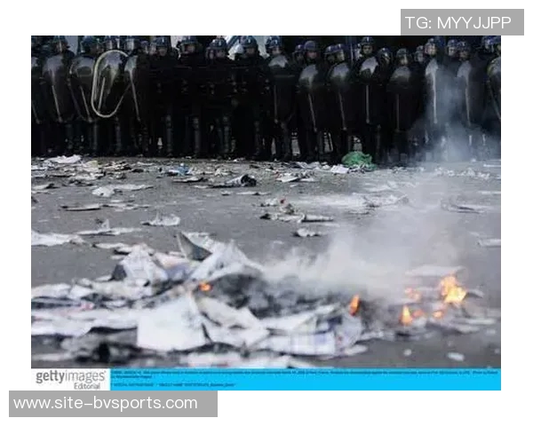 法国庆祝阿尔及利亚晋级引发骚乱巴黎政府紧急发出安全警告